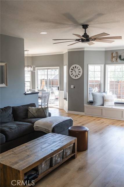 Saugus (santa Clarita), CA 91390,28724 Magnolia Way