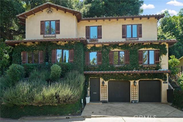 Los Angeles, CA 90068,3115 Ellington