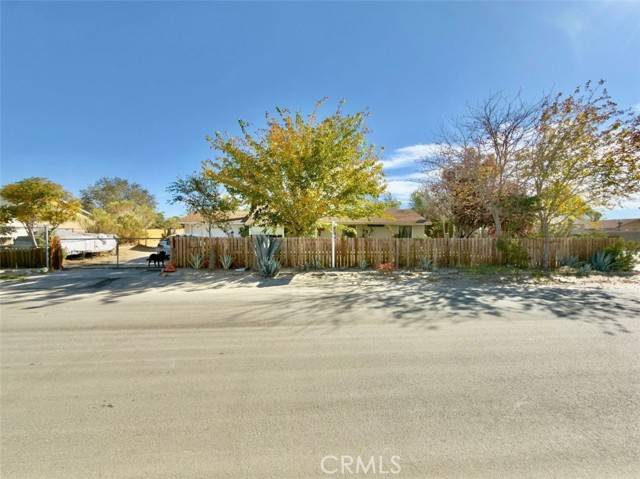 Lancaster, CA 93535,40912 168th
