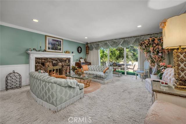 Woodland Hills (los Angeles), CA 91364,22051 Mulholland Way