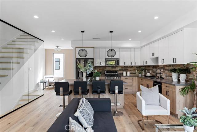 Valley Village, CA 91607,11857 W Flower Lane