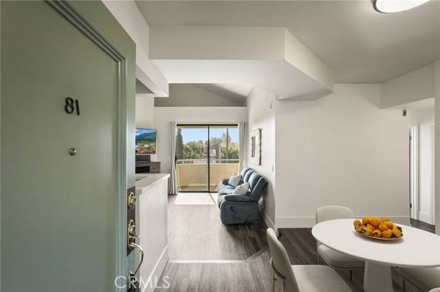 Reseda (los Angeles), CA 91335,19009 Sherman Way #81