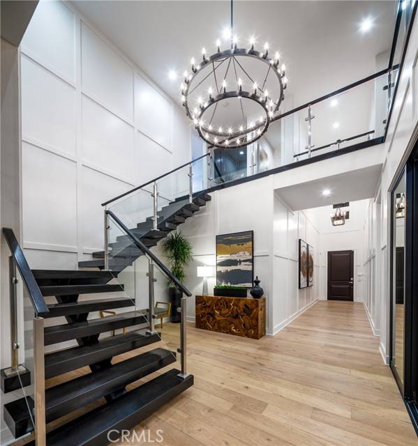 Valencia (santa Clarita), CA 91381,27538 Juniper Lane