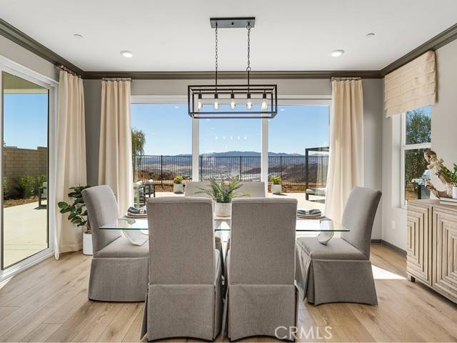 Castaic, CA 91384,30140 Crestline Court