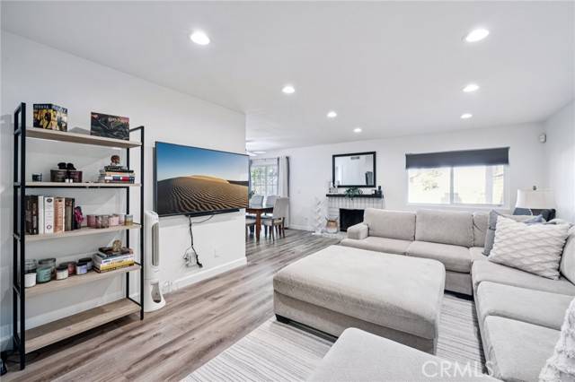 Canyon Country (santa Clarita), CA 91387,15813 Ada