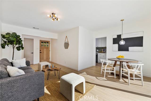 Winnetka (los Angeles), CA 91306,20156 Bassett