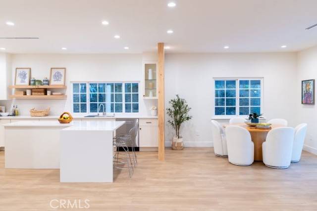 Granada Hills (los Angeles), CA 91344,17531 Doric Street