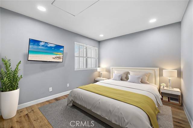 Valencia (santa Clarita), CA 91355,25136 Marci Way