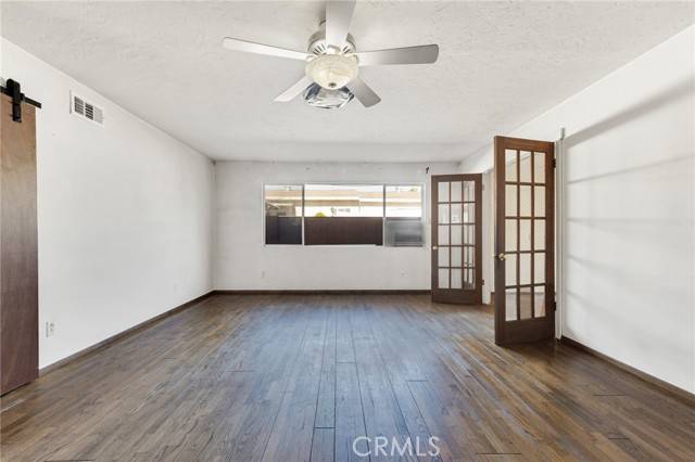 North Hollywood (los Angeles), CA 91605,7428 Irvine Avenue