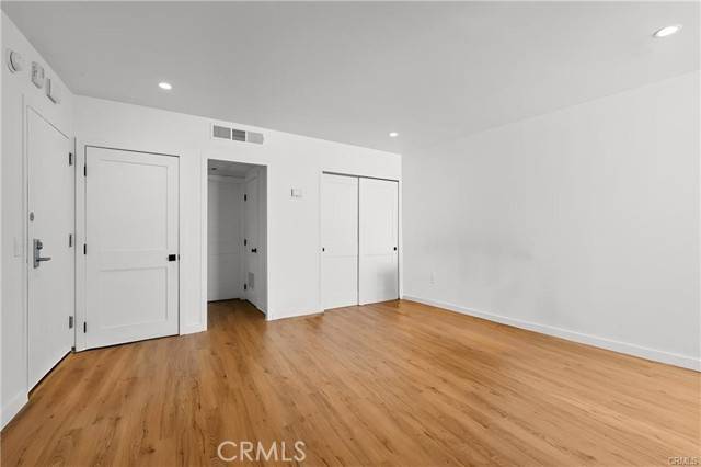 Los Angeles, CA 90046,7250 Franklin #406