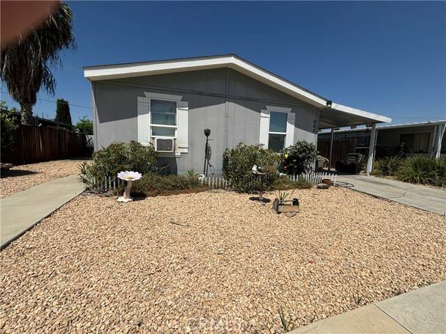 Hemet, CA 92545,995 Santa Teresa Way