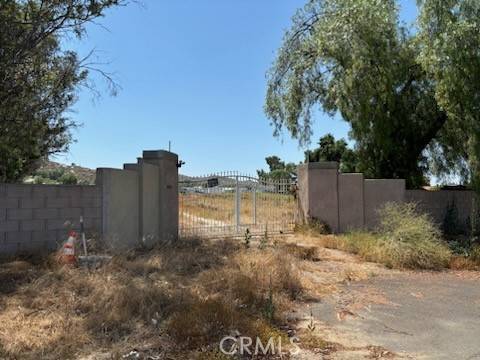 Perris, CA 92570,21105 Webster Avenue