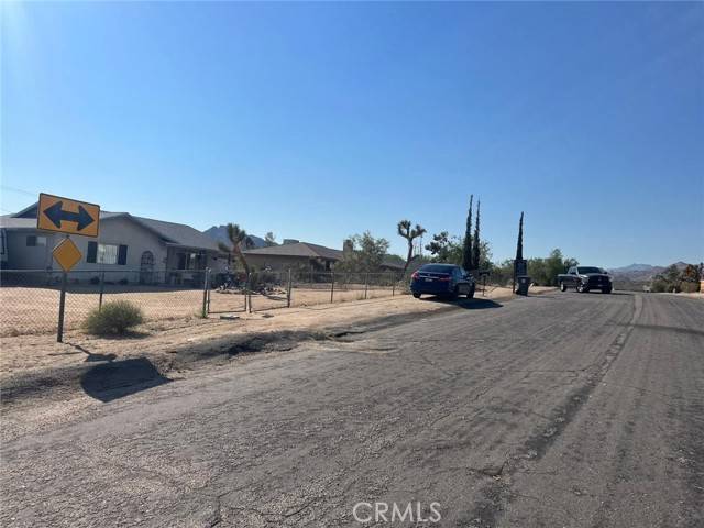 Joshua Tree, CA 92252,7537 Elwood Street