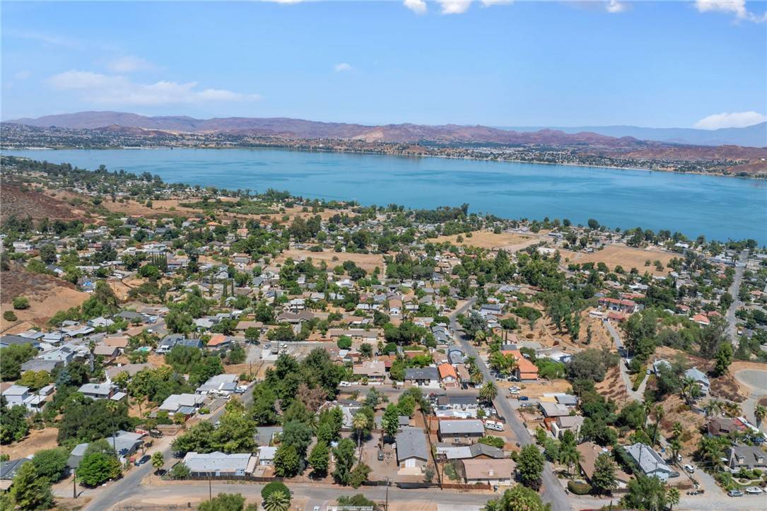 Lake Elsinore, CA 92530,0 BODKIN