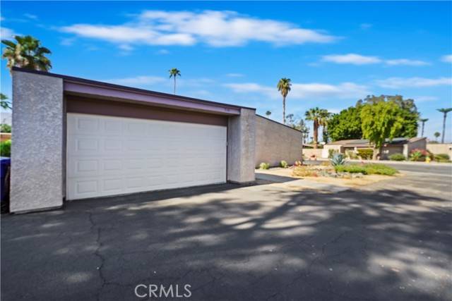 Palm Desert, CA 92260,74111 Catalina Way