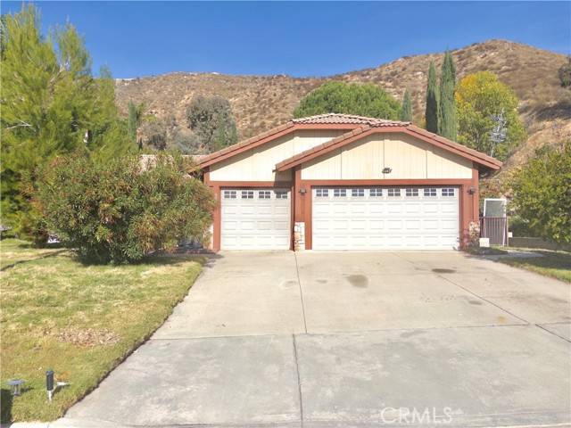 Highland, CA 92346,3722 Palm Crest Drive