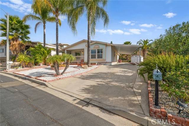 Murrieta, CA 92563,38484 Via La Paloma