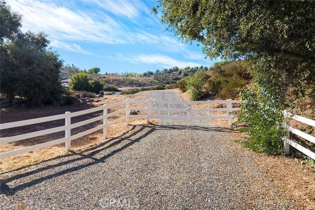 Murrieta, CA 92562,38563 Calle de Companero