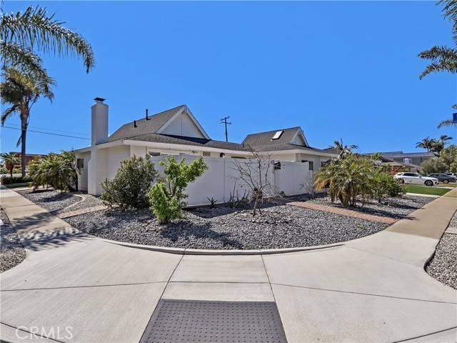 Huntington Beach, CA 92646,9382 Molokai Drive