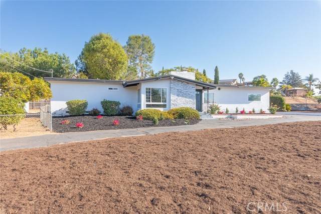 Escondido, CA 92029,1060 Hamilton Lane