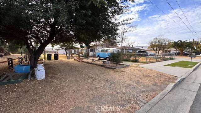 Hemet, CA 92543,527 E Central Avenue