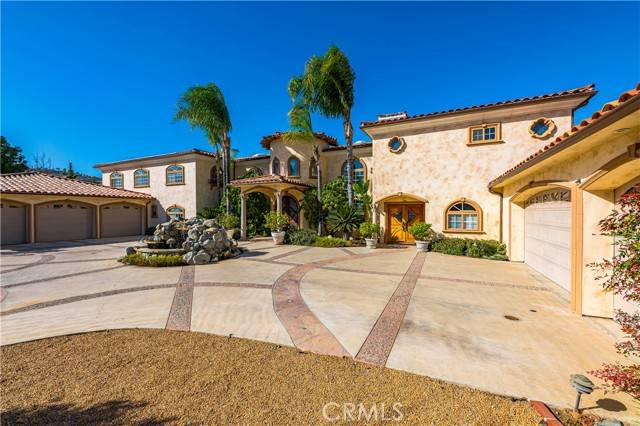 Canyon Lake, CA 92587,21990 Village Way