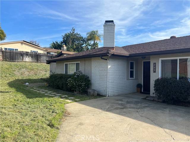 Fallbrook, CA 92028,209 Shetland Way