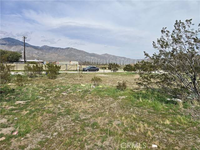Cabazon, CA 92230,0 Lois