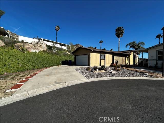 Hemet, CA 92543,1536 S State st #177