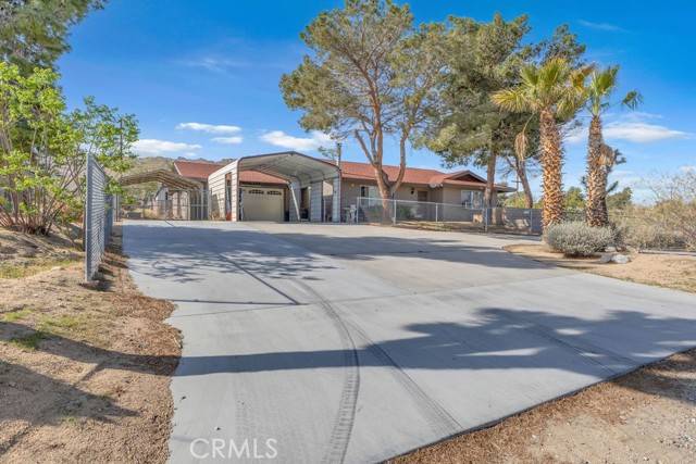 Joshua Tree, CA 92252,60449 Natoma Trail