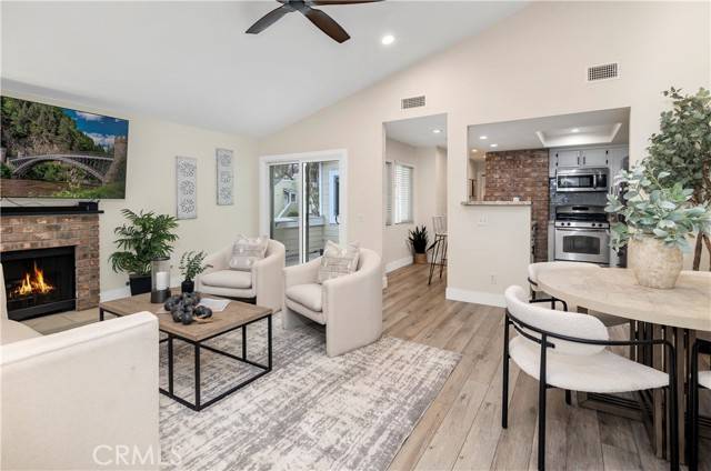 Yorba Linda, CA 92887,5920 Bedford Court #137