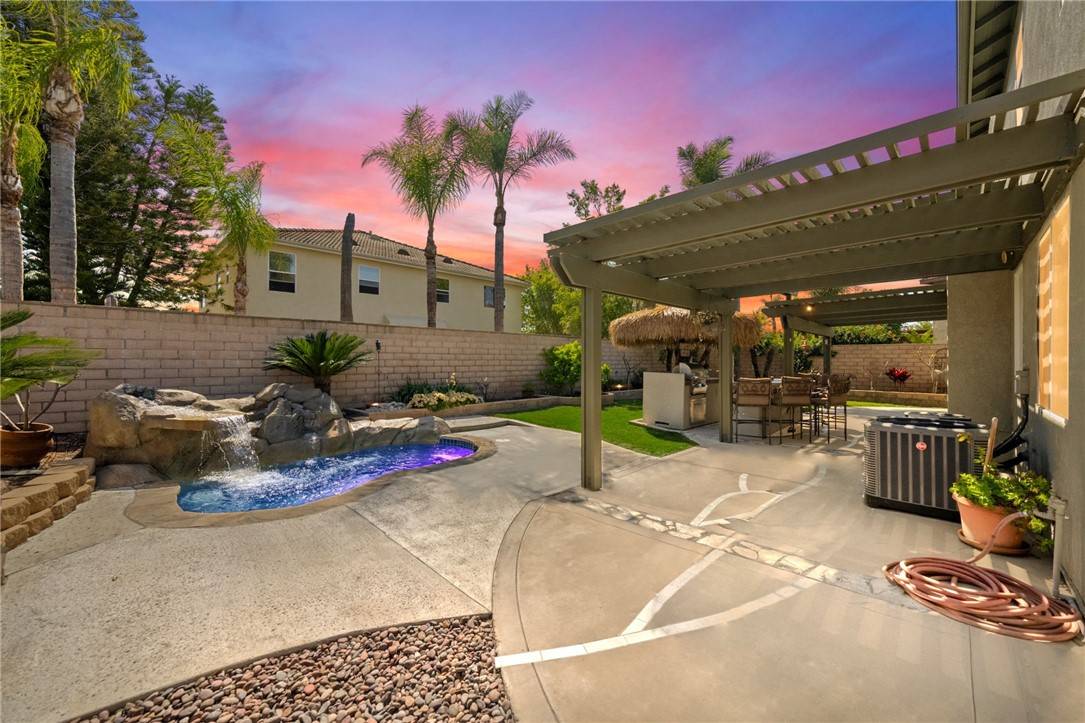 Corona, CA 92878,2128 Shelley Circle