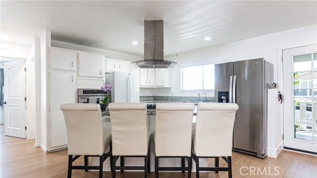 Anaheim, CA 92807,5815 E La Palma #286