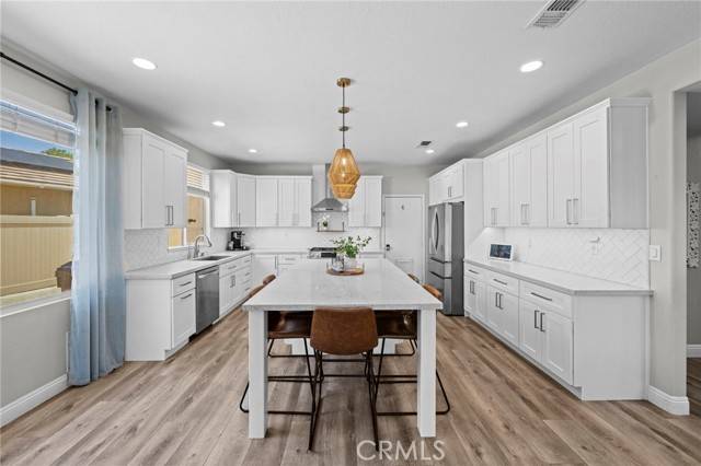 Murrieta, CA 92563,40219 Grenache Court