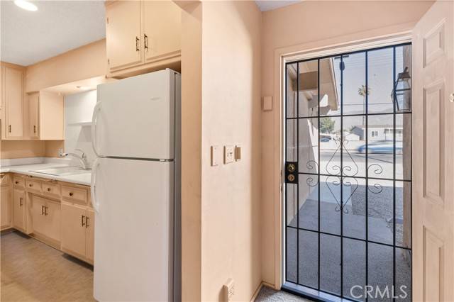 San Jacinto, CA 92583,332 E 7th Street