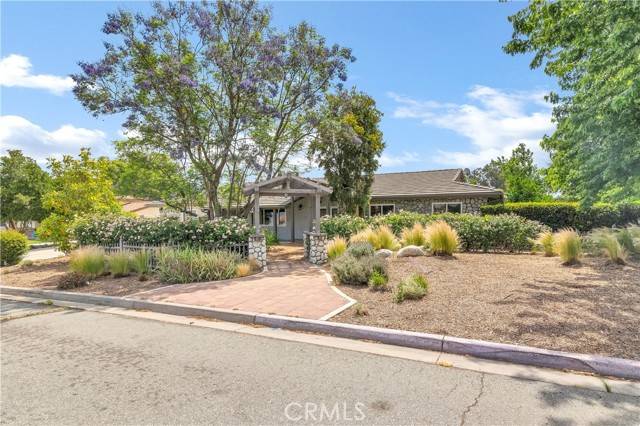 Hemet, CA 92544,3890 English