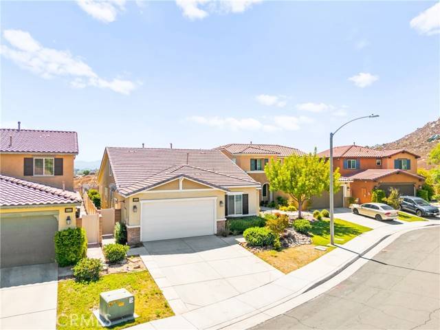 Lake Elsinore, CA 92532,36432 Chervil Court