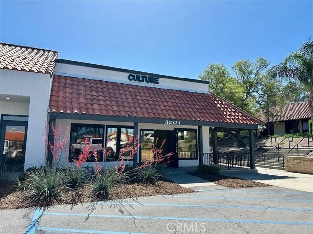 Canyon Lake, CA 92587,31524 Railroad Canyon Road