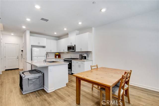 Corona, CA 92883,3934 Lavine Way #108