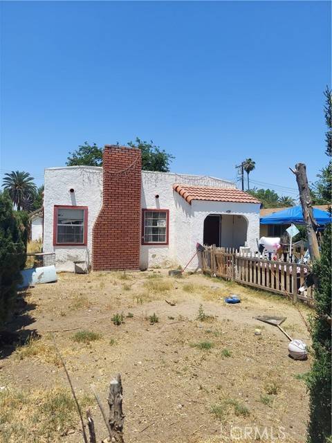 Hemet, CA 92543,439 N Santa Fe Street