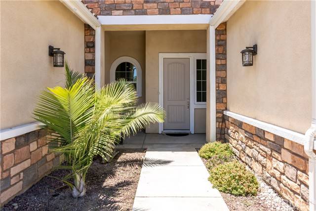 Fontana, CA 92336,6908 Oleander Ave.