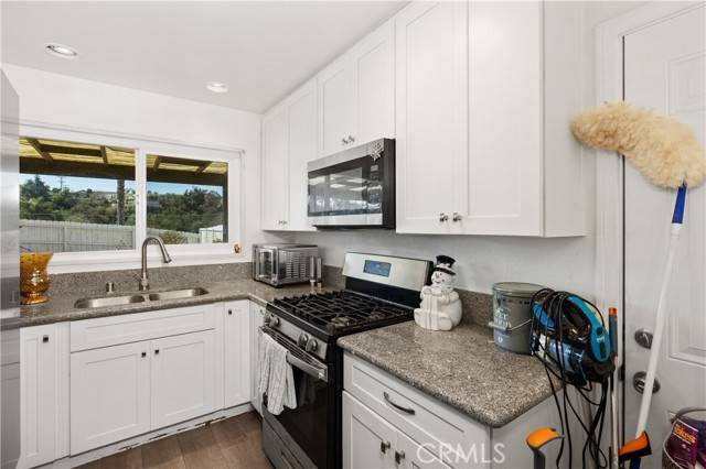 San Diego, CA 92117,4657 Chateau Place