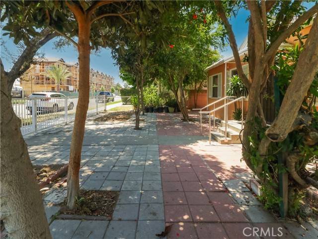 Long Beach, CA 90805,5863 Linden Avenue