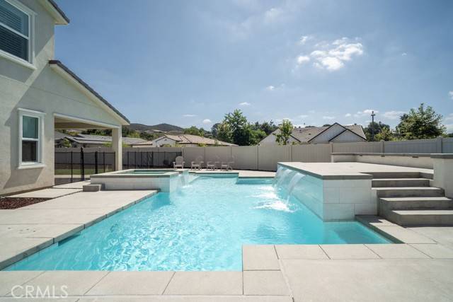 Vista, CA 92084,2371 Mahogany Lane