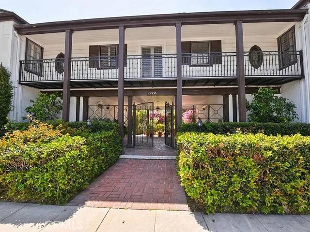 Beverly Hills, CA 90212,9936 Durant Dr APT A