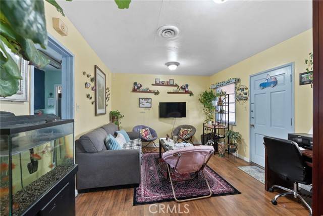 Lynwood, CA 90262,12323 Edgebrook Avenue