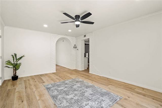 Lake Forest (el Toro), CA 92630,23214 Orange Avenue #7