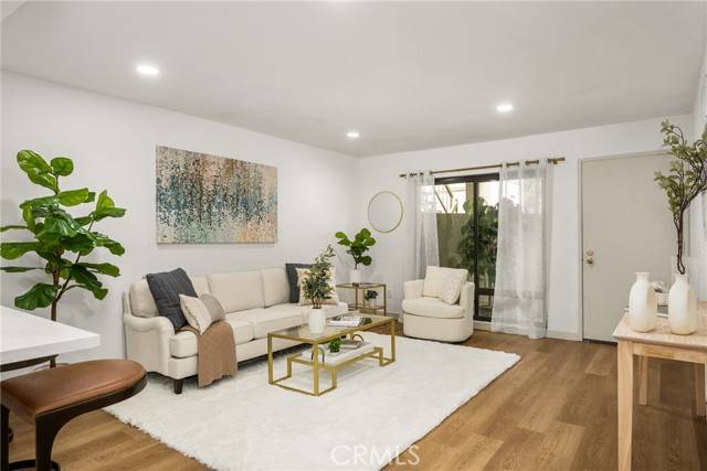 Fullerton, CA 92835,3010 Associated Road #122