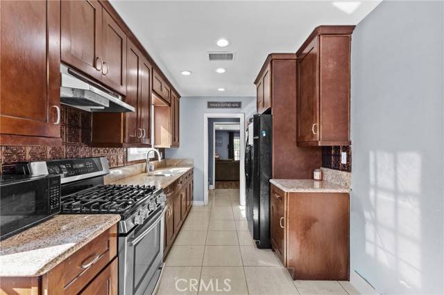 Riverside, CA 92504,4076 EILEEN