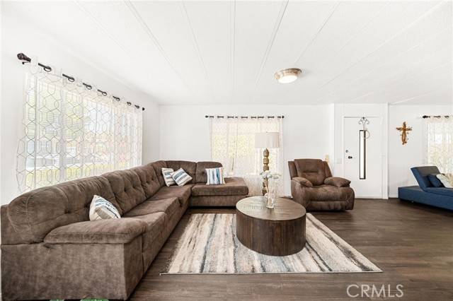 Wildomar, CA 92595,33990 Harvest Way